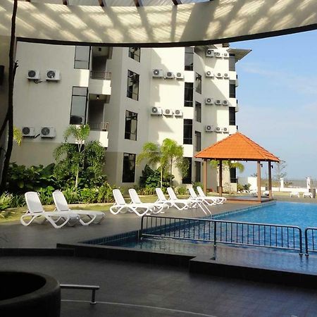 Cherloft@Samsuria Beach Residences Kampung Sungai Ular Экстерьер фото
