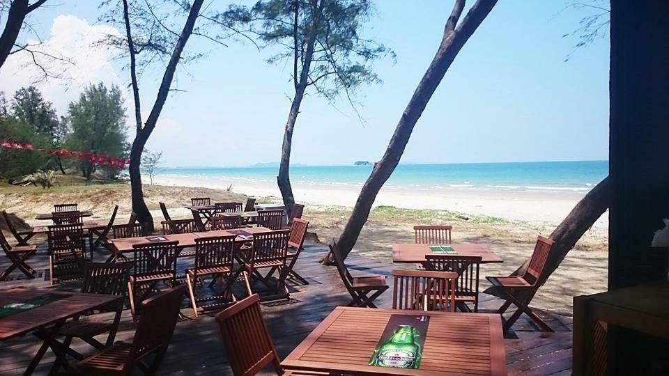 Cherloft@Samsuria Beach Residences Kampung Sungai Ular Экстерьер фото